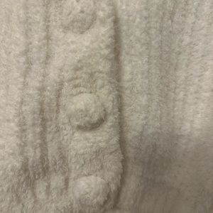 Show me your mumu small white cropped cozy sweater !!!